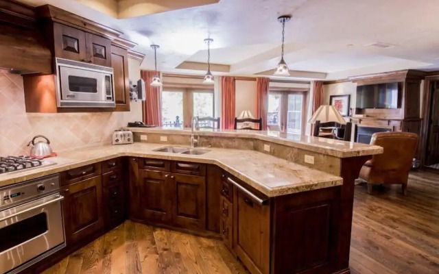 Aspen Mountain Residences 2 Bedroom Luxury Residence Club Condo
