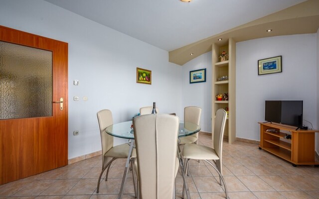 Apartments Lara