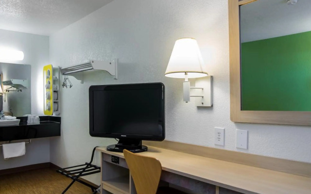 Motel 6 Bellmead, TX - Waco