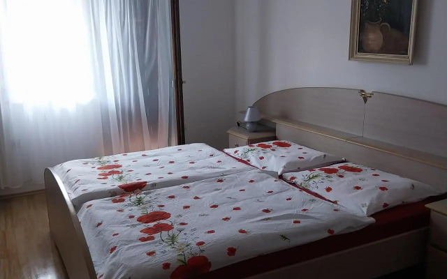 Apartma 27