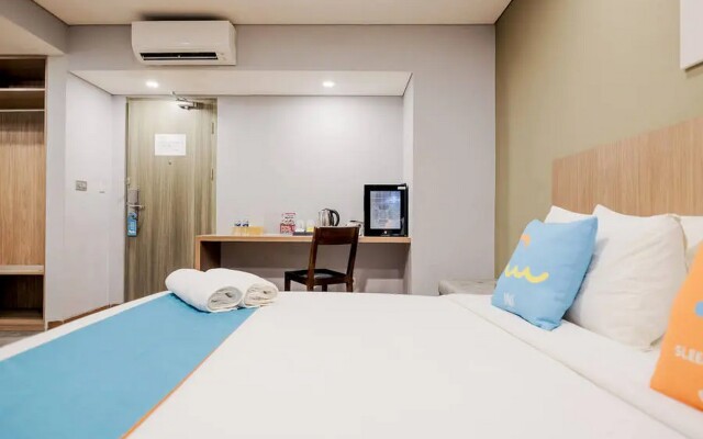 Sans Hotel Puri Indah Jakarta