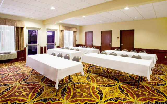 Holiday Inn Express Hotel & Suites Weslaco by IHG