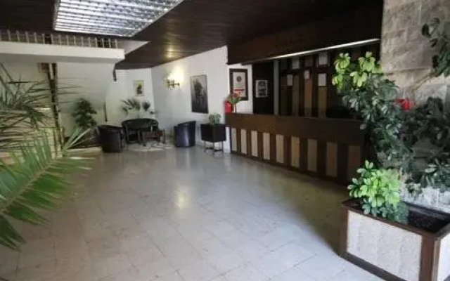Hotel Vir