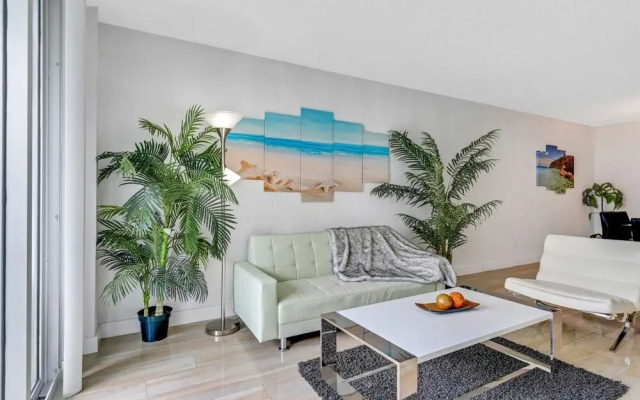 Luxury Sunny Isles Beach Condos