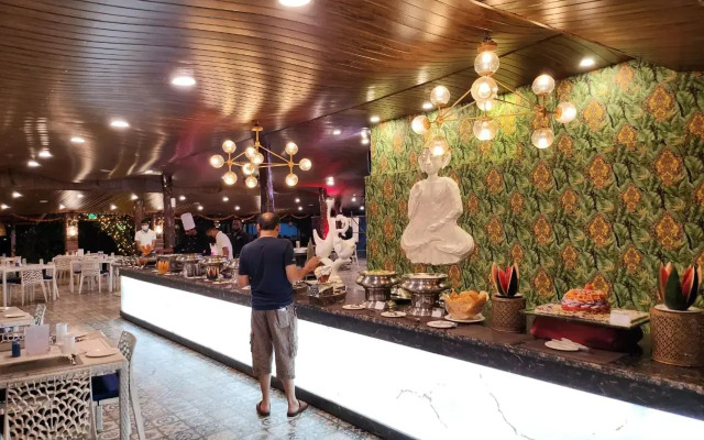 Paradise Village Beach Resort