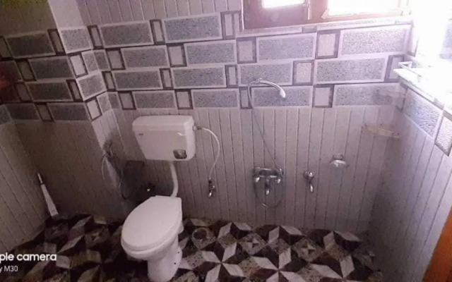 POP 92607 Rohi Homestay