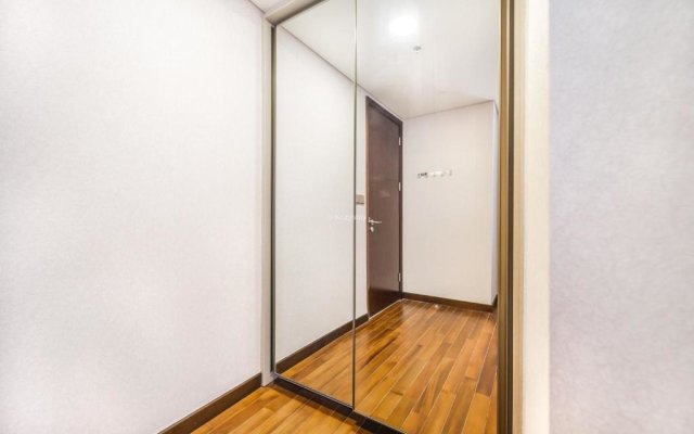 New Modern & Serene 2BR Apt Connected to Mall
