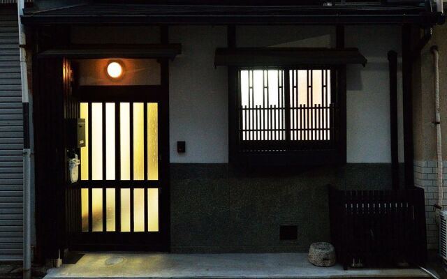 Raku Inn