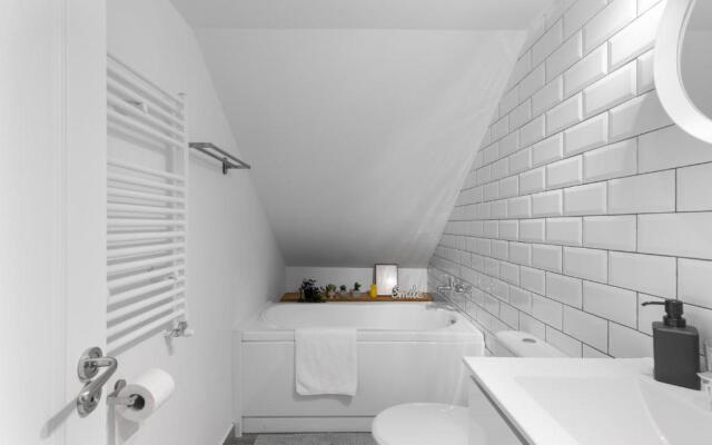 Historical Center 2 by CityLife Suites