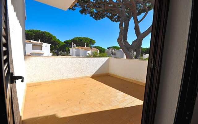 Private Pool Villa Walking Distance to Local Amenities