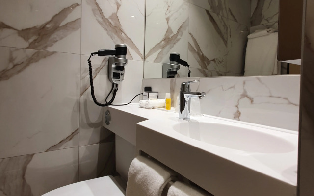 Nash Airport Hotel