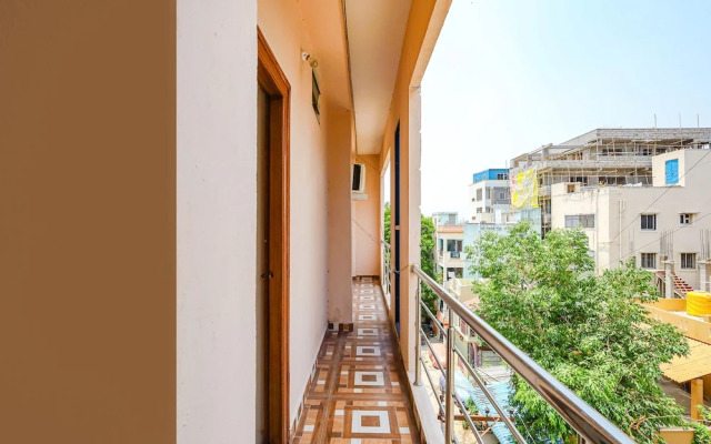 FabHotel Seven Inn Home Stay