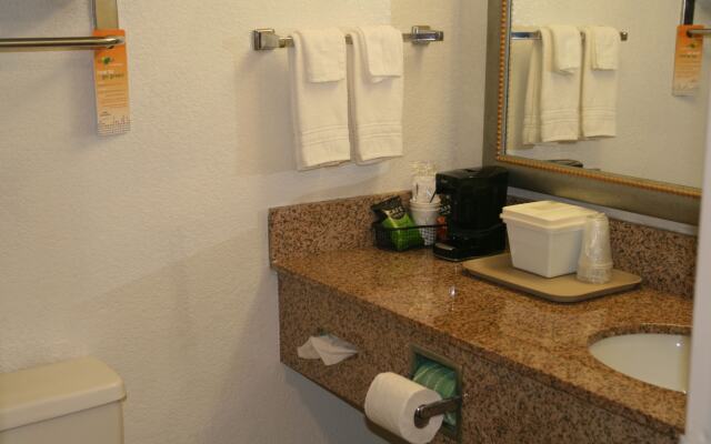 Howard Johnson by Wyndham Hattiesburg