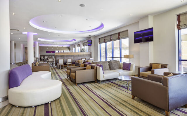 Holiday Inn Express London - Newbury Park, an IHG Hotel