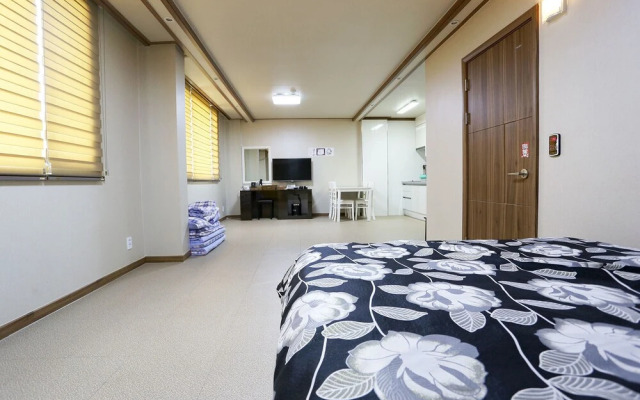 Gangneung Gyeongpodae Lovely Motel