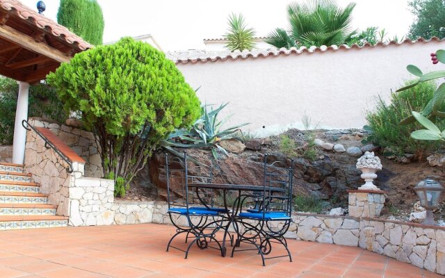 Villa With 5 Bedrooms in El Mas Fumats, With Private Pool, Enclosed Ga