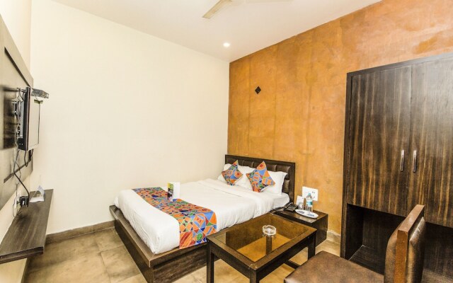 De Sivalika Howrah by FabHotel