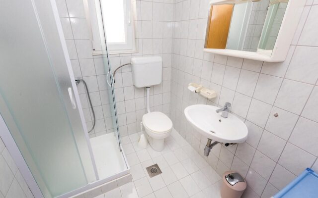 Amazing Home in Kampor With Wifi and 2 Bedrooms