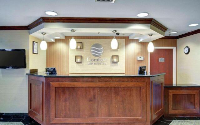 Spark by Hilton Sterling Dulles Airport