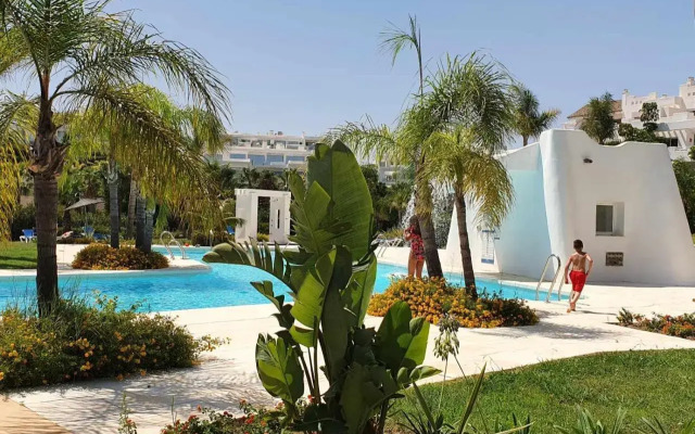 Luxury Penthouse Alcazaba Lagoon EHHouse