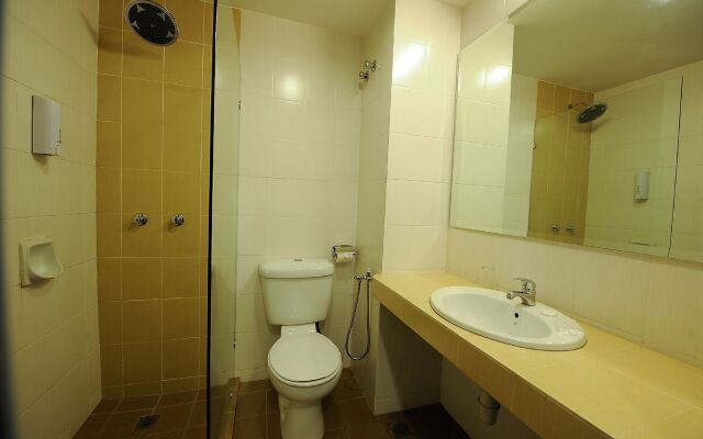 OYO 232 The Suraya Hotel