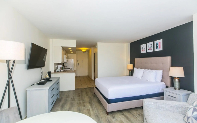 Ilikai Marina 1783 Condo - One Bedroom, Full Kitchen & Free Wifi by RedAwning