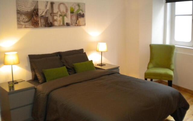 Fashion CHIADO - SSs Apartments