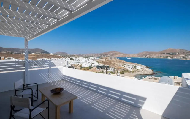 Lorenzo Studios and Suites Paros