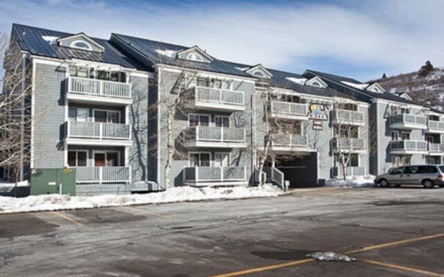 Park City Condo with 6 beds, 3 bedroom, 3 bath, 4 min to ski, 2 min to Sundance HQ