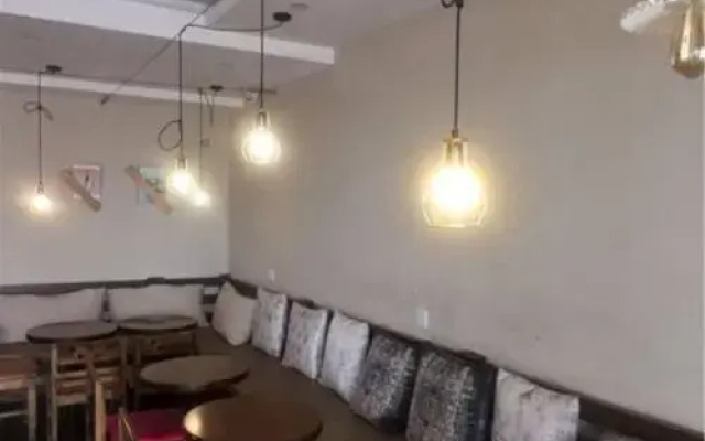 White Stone Hotel