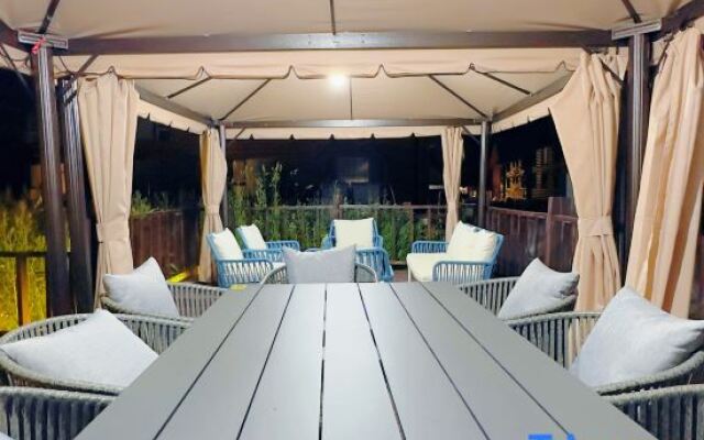 Meet Hemu Homestay