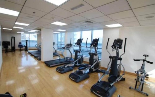 Stunning Apartment w Dubai Marina View