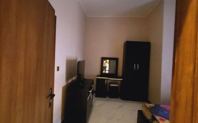 Aggreys 55 airport lodge