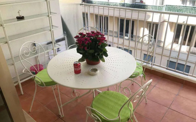 studio centre nice proche de mer