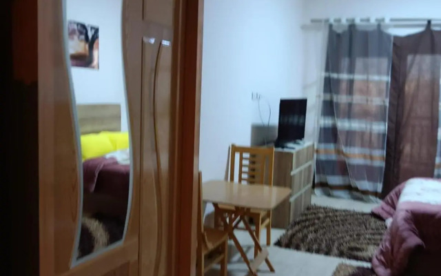 Modern Studio at Dau heights Compauend