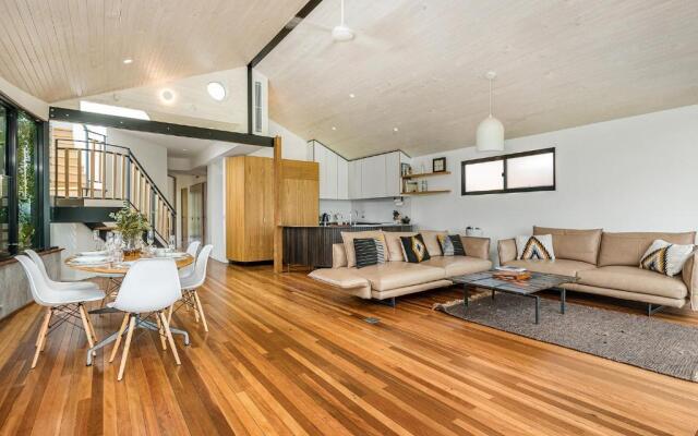 Byron Bay Accom 8 South Beach Lane Riverhouse