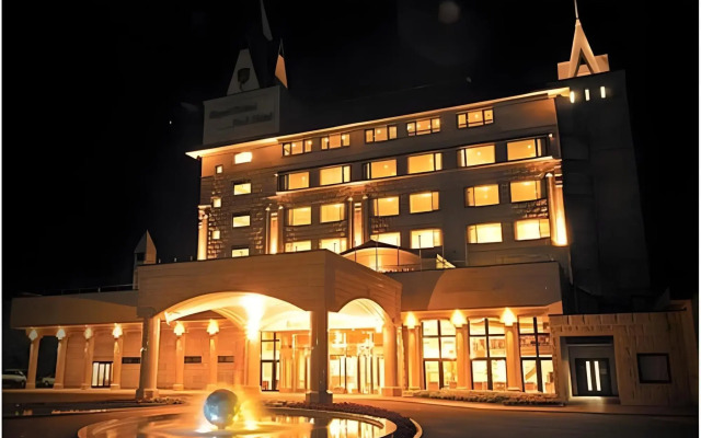 Royal Tainai Park Hotel