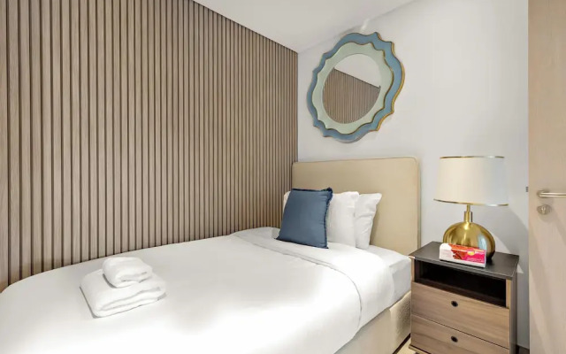 Luxe Ventures Waters Edge Haven