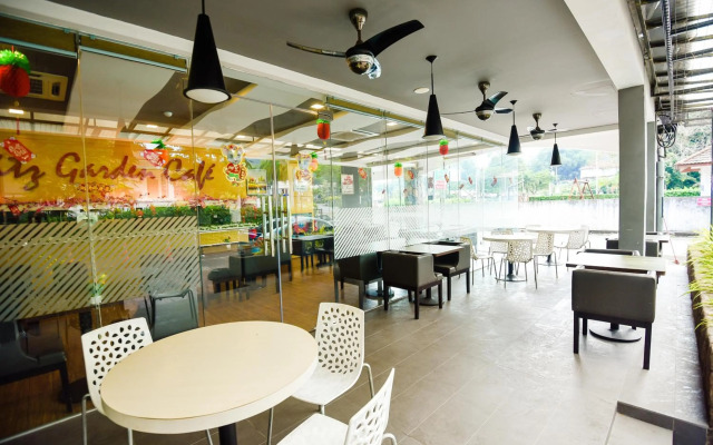 Lumut Suites