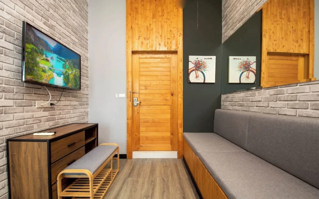 Penny - Farthing Pool Villa