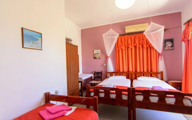 Savas Rooms