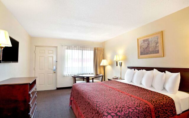 Quality Inn & Suites Orlando East - UCF Area