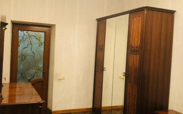 Apartment on Mamikonyants Street
