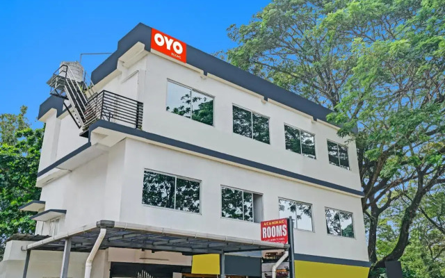 Oyo Flagship 808201 Hornbill Residency