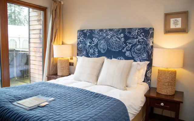 Northbrook Park Mews