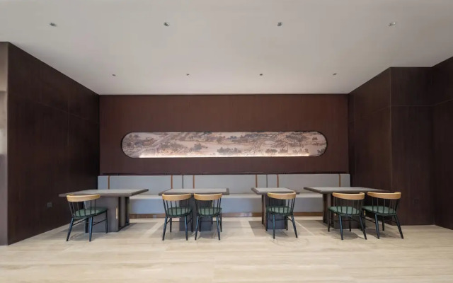 World Hotel Kaifeng Gulou Square Branch