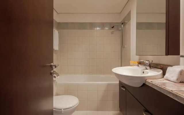 Fantastay Marina Tower