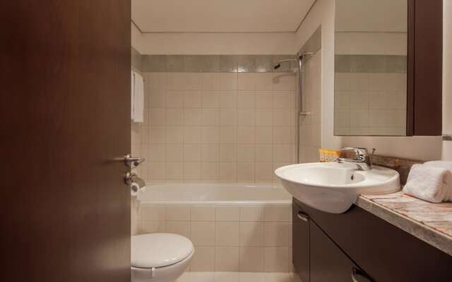 Fantastay Marina Tower