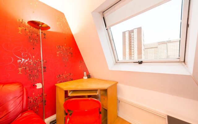 Beautiful West Ken One Bed Apartment