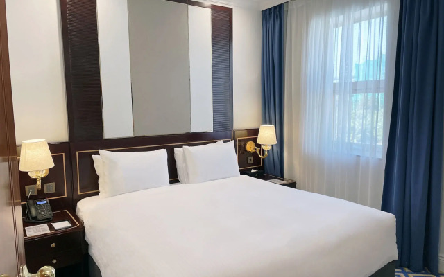 GoldOne Hotel & Suites